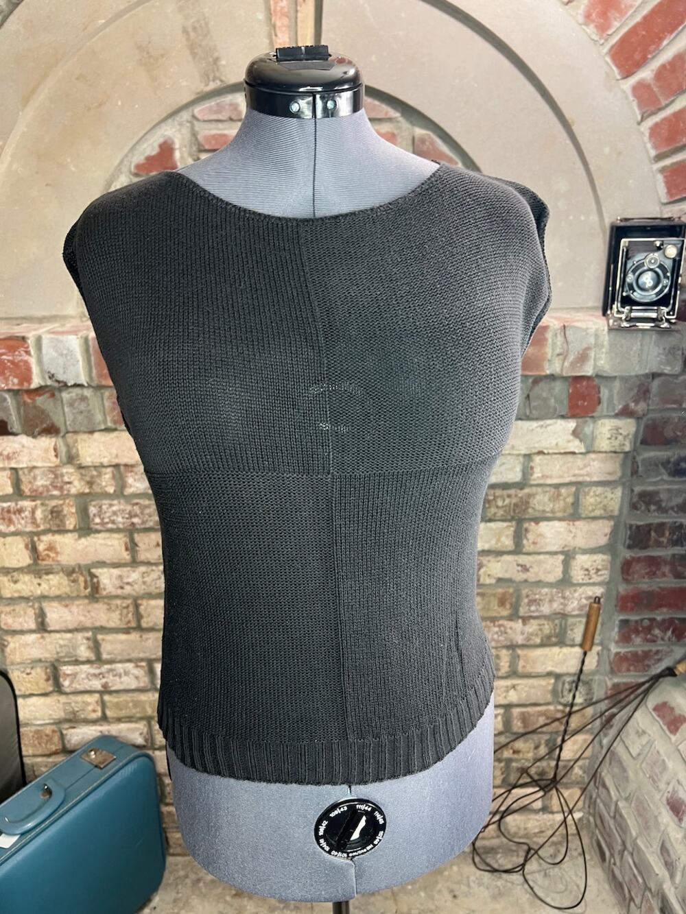 sweater vest shell sleeveless black
